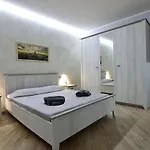 Διαμέρισμα Luxury Garibaldi *