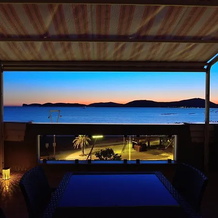 Luxury Garibaldi Apartment