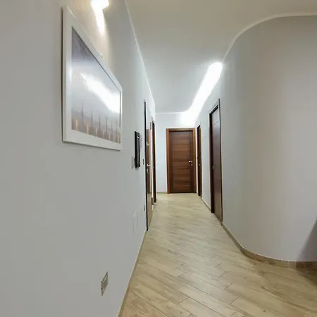 Luxury Garibaldi דירה *